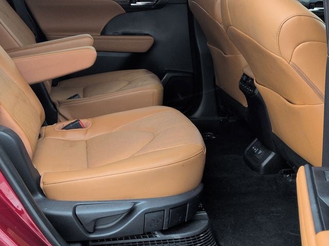 2023 Toyota HIGHLANDER HYBRD Platinum