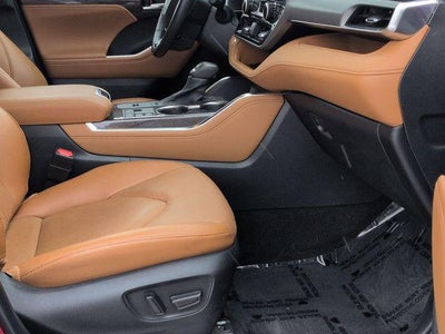 2023 Toyota HIGHLANDER HYBRD Platinum