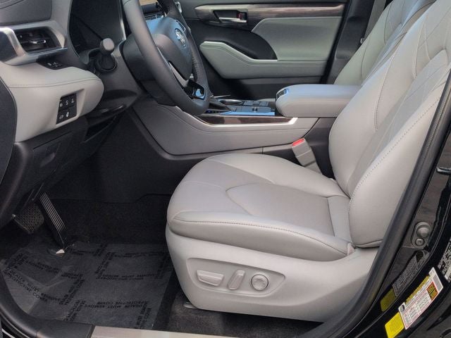 2026 Toyota HIGHLANDER HEV Platinum