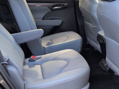 2026 Toyota HIGHLANDER HEV Platinum