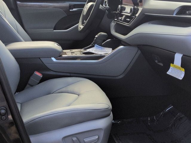 2026 Toyota HIGHLANDER HEV Platinum