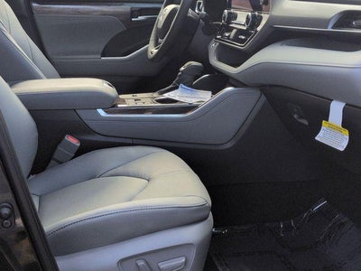 2026 Toyota HIGHLANDER HEV Platinum