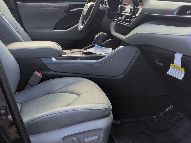 2026 Toyota HIGHLANDER HEV Platinum