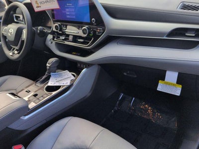 2026 Toyota HIGHLANDER HEV Platinum
