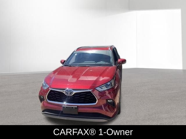 2022 Toyota Highlander Platinum Hybrid 4x4's photo