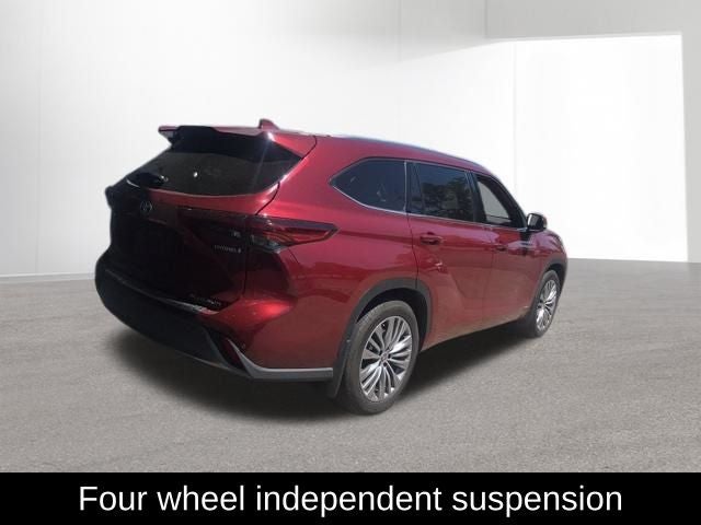 2022 Toyota Highlander Hybrid Platinum