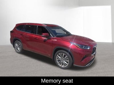 2022 Toyota Highlander Hybrid Platinum