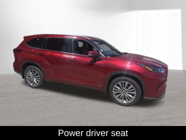 2022 Toyota Highlander Hybrid Platinum