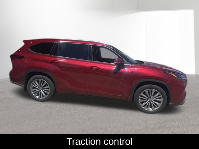 2022 Toyota Highlander Hybrid Platinum