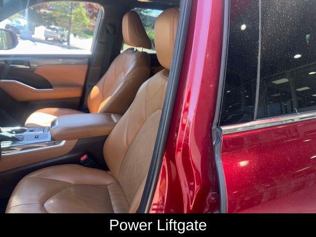 2022 Toyota Highlander Hybrid Platinum