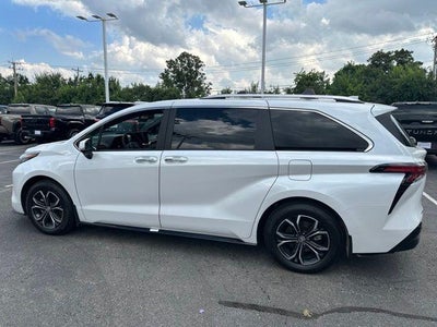 2026 Toyota Sienna Platinum 7 Passenger