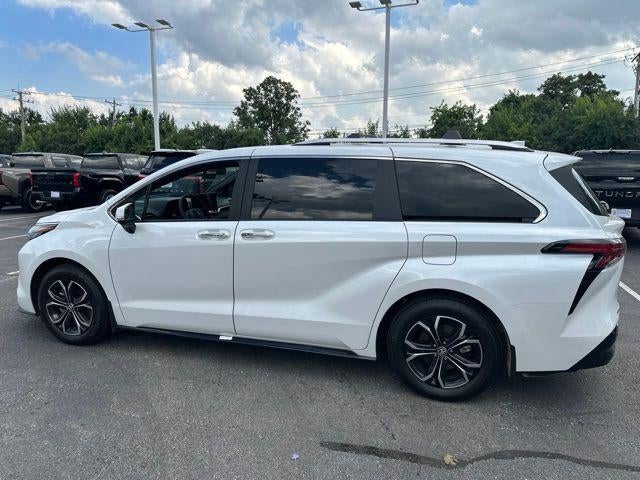 2026 Toyota Sienna Platinum 7 Passenger