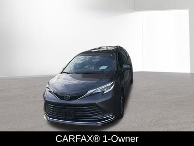 2025 Toyota Sienna Platinum 7 Passenger