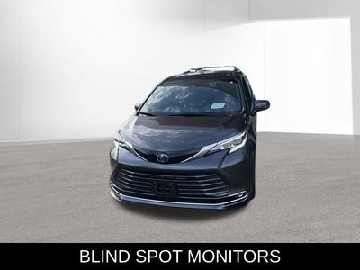 2025 Toyota Sienna Platinum 7 Passenger