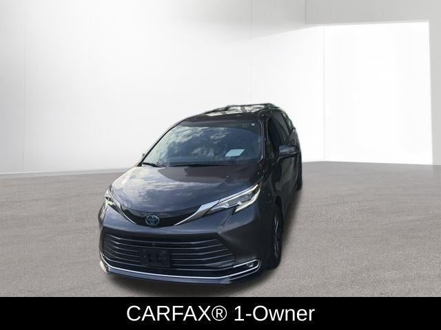 2025 Toyota Sienna Platinum 7 Passenger