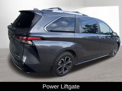 2025 Toyota Sienna Platinum 7 Passenger