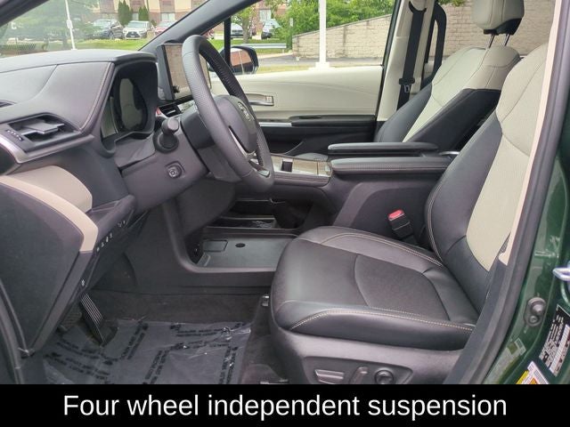 2025 Toyota Sienna Platinum 7 Passenger