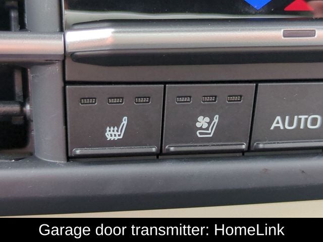 2025 Toyota Sienna Platinum 7 Passenger