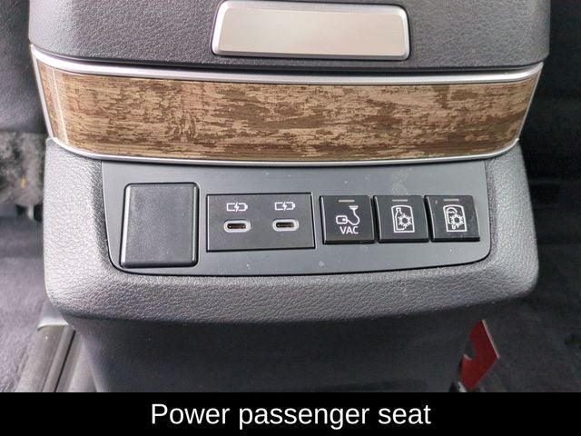 2025 Toyota Sienna Platinum 7 Passenger