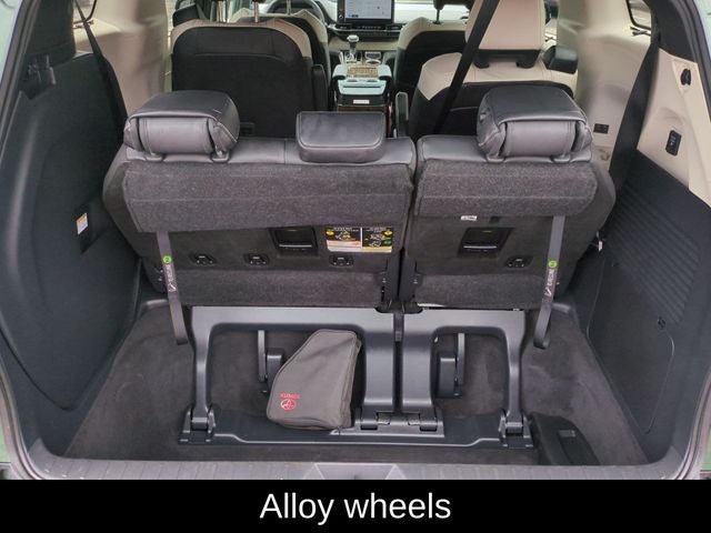2025 Toyota Sienna Platinum 7 Passenger