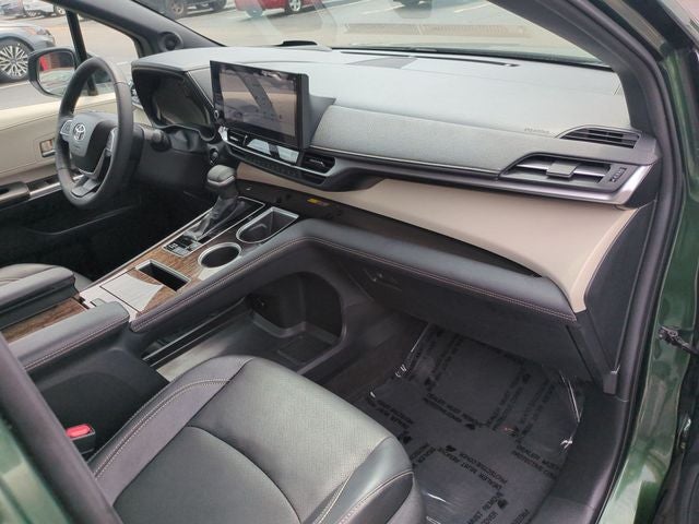 2025 Toyota Sienna Platinum 7 Passenger