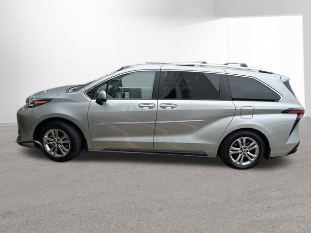2024 Toyota Sienna Platinum 7 Passenger