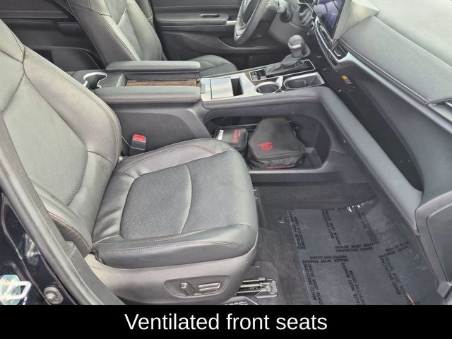 2025 Toyota Sienna Platinum 7 Passenger