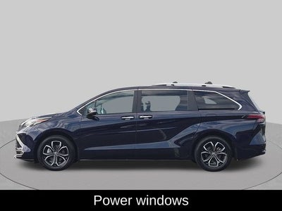 2025 Toyota Sienna Platinum 7 Passenger