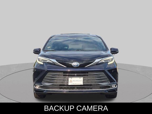 2025 Toyota Sienna Platinum 7 Passenger