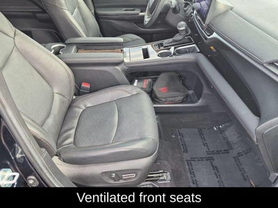 2025 Toyota Sienna Platinum 7 Passenger