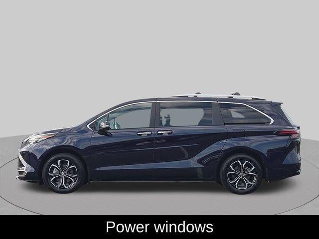 2025 Toyota Sienna Platinum 7 Passenger