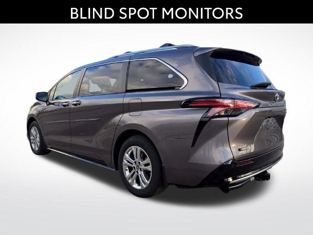 2024 Toyota Sienna Platinum 7 Passenger