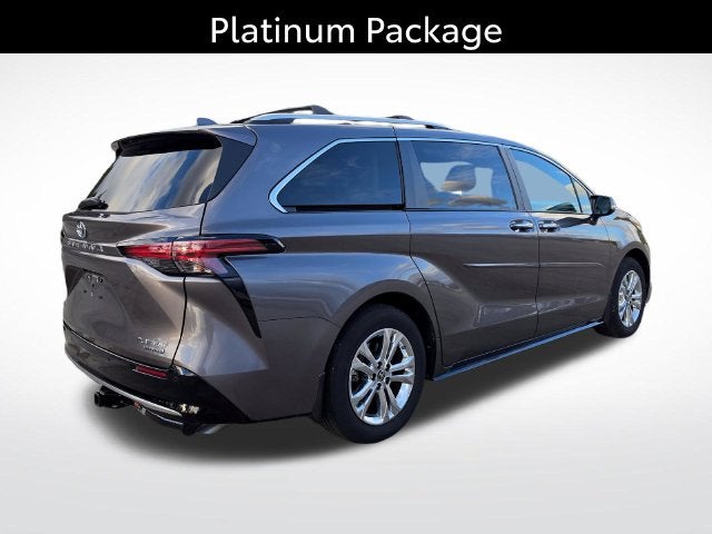 2024 Toyota Sienna Platinum 7 Passenger