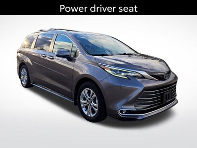 2024 Toyota Sienna Platinum 7 Passenger