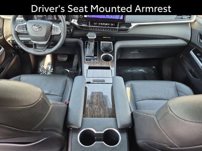 2025 Toyota Sienna Platinum 7 Passenger