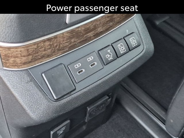 2025 Toyota Sienna Platinum 7 Passenger