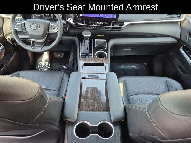 2025 Toyota Sienna Platinum 7 Passenger