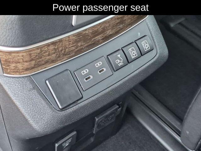 2025 Toyota Sienna Platinum 7 Passenger