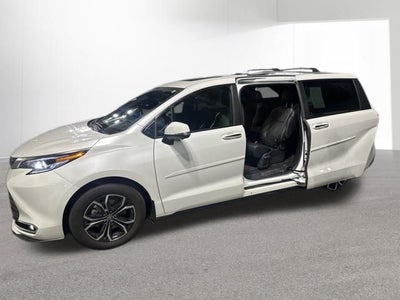 2025 Toyota Sienna Platinum 7 Passenger