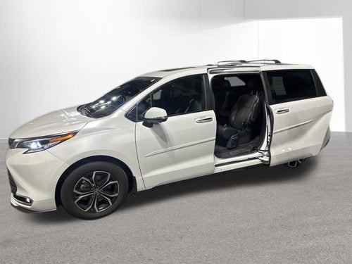 2025 Toyota Sienna Platinum 7 Passenger
