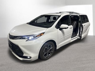 2025 Toyota Sienna Platinum 7 Passenger