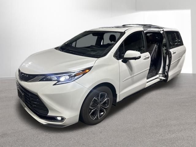 2025 Toyota Sienna Platinum 7 Passenger