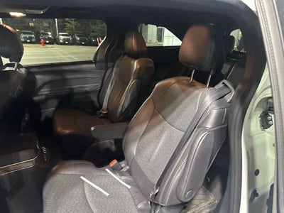 2025 Toyota Sienna Platinum 7 Passenger