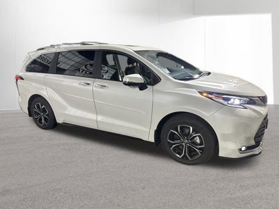2025 Toyota SIENNA PLT AWD Platinum 7 Passenger