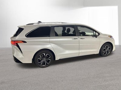 2025 Toyota SIENNA PLT AWD Platinum 7 Passenger