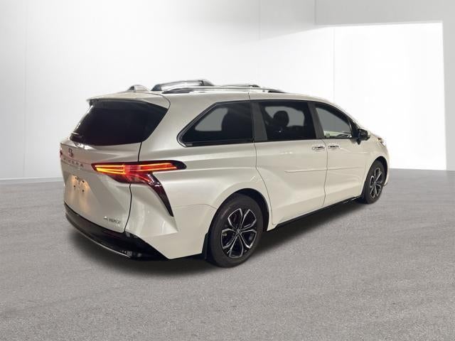 2025 Toyota SIENNA PLT AWD Platinum 7 Passenger