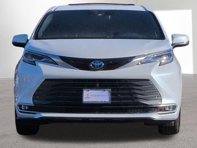 2025 Toyota SIENNA PLT AWD Platinum 7 Passenger