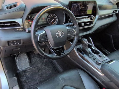2021 Toyota HIGHLANDER Platinum