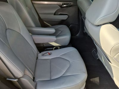 2021 Toyota Highlander Platinum