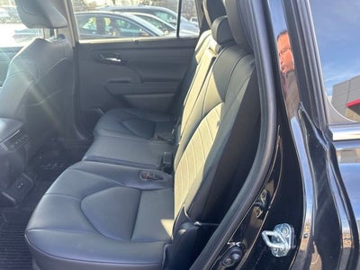 2020 Toyota HIGHLANDER XLE